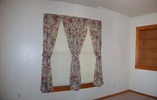 2nd image of 2710 Doniphan Ave