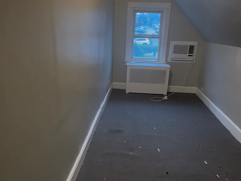 4323 Katonah Ave — Photo 13