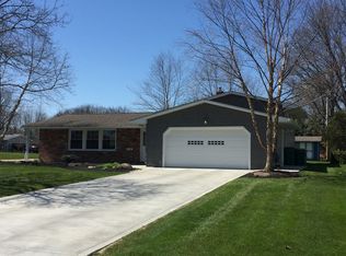 6316 Glenwood Dr, Mentor, OH 44060