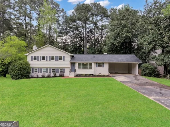 1983 Gainsborough Dr, Atlanta, GA 30341