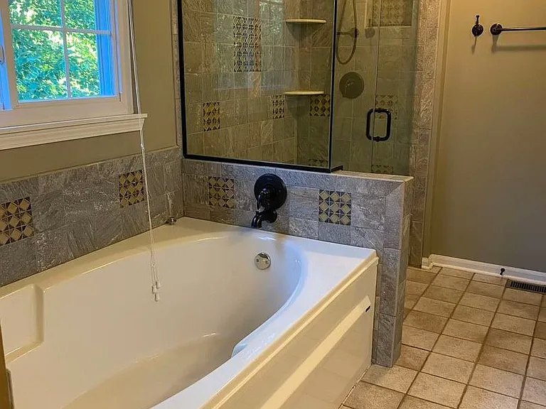 1213 Pennsbury Ln — Photo 15