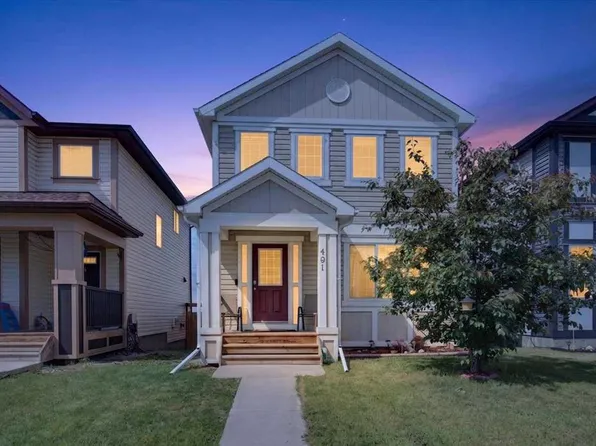 491 S Copperpond Blvd SE, Calgary, AB T2Z 0Z5