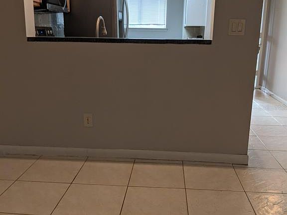 5th image of 6310 Newtown Cir #10A4