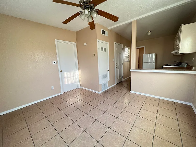 2713 Fir St #B — Photo 5