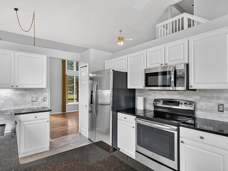 3141 Bridlewood Dr — Photo 13