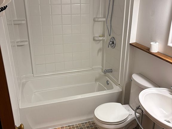 4th image of 315 S Park Ave