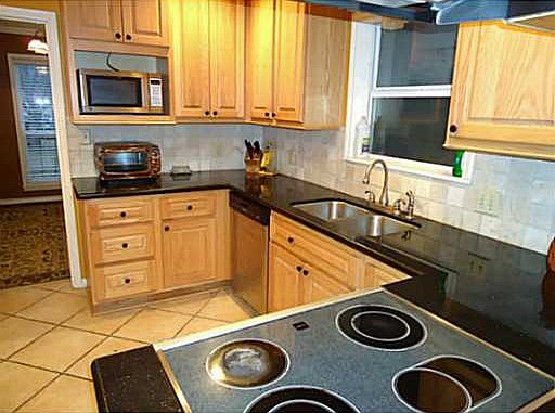 5th image of 2504 Towering Oaks Dr