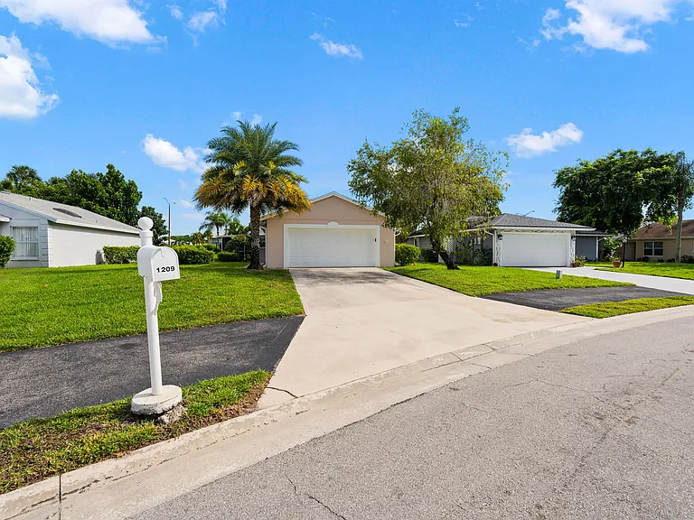 1209 Pine Sage Cir — Photo 2