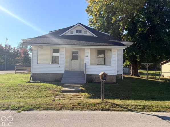 601 W Washington St, Waynetown, IN 47990