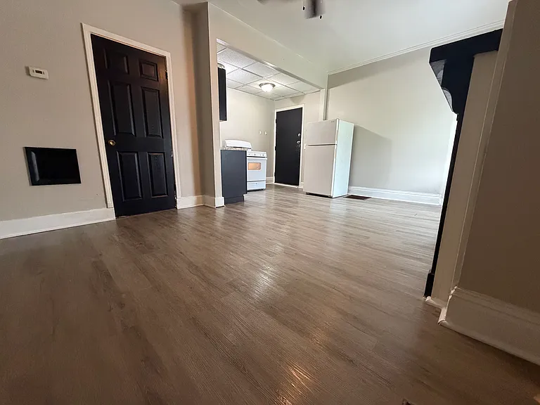 47 Burkhardt Ave #4 — Photo 9