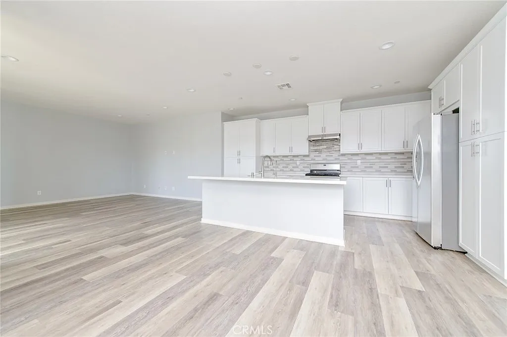 2 bed, 1546 sqft, $4,200 — Photo 4