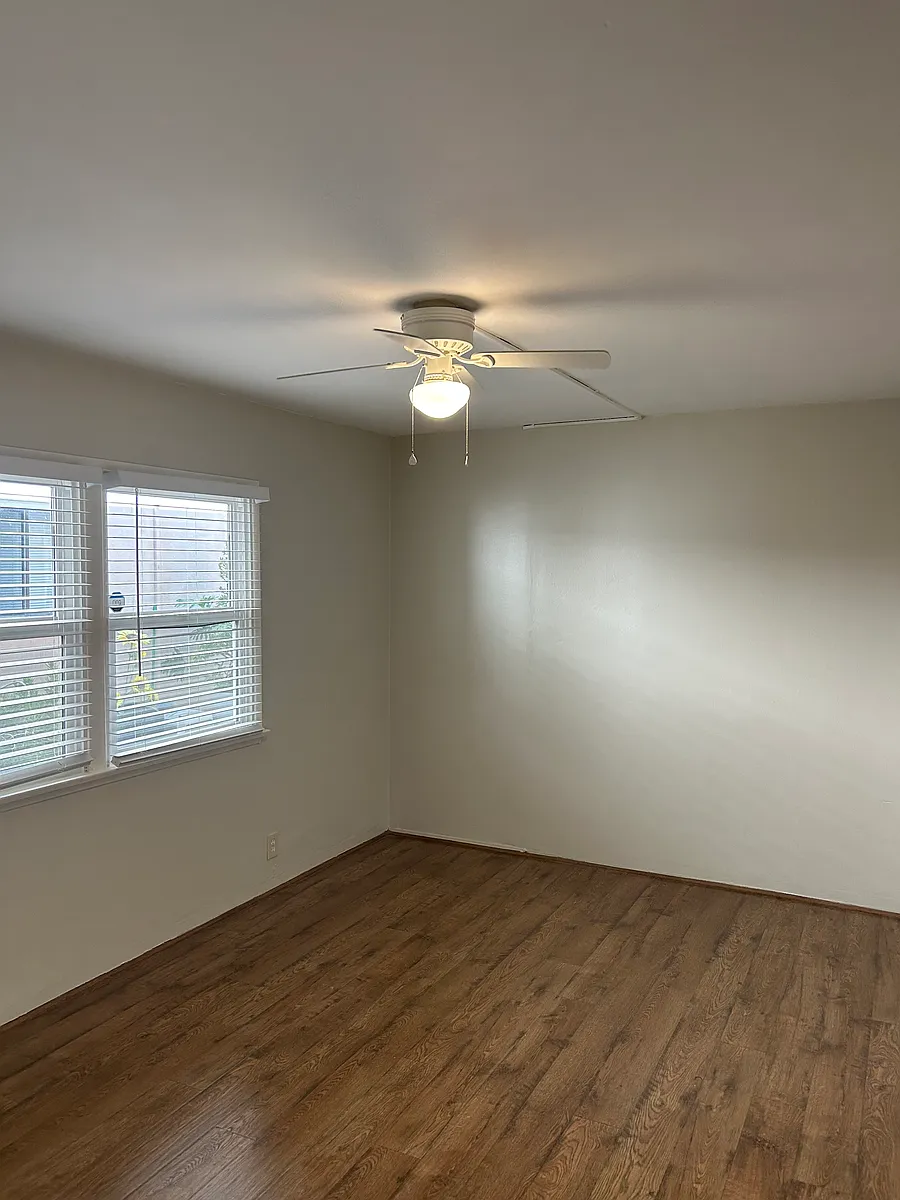 Building Photo - 4115 E Ocean Blvd #1
