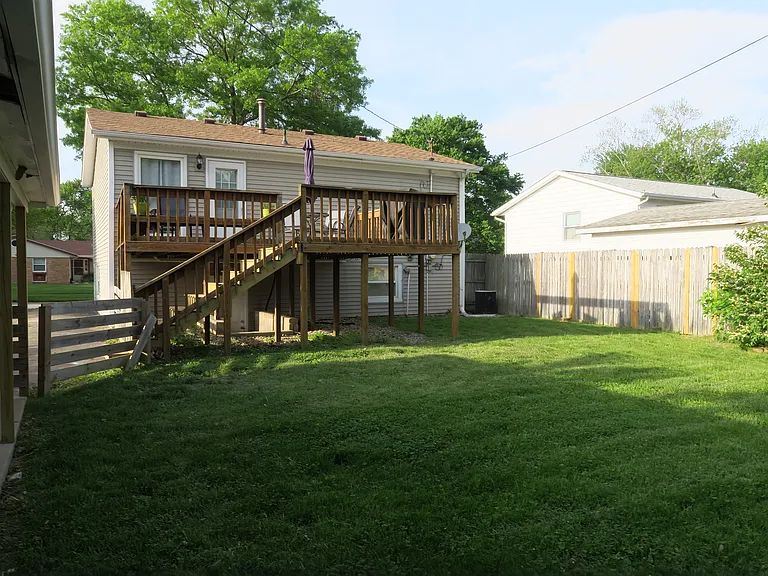 2513 Arden Dr — Photo 3