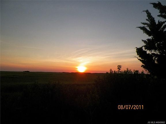 5th image of 2 S Portland Dr