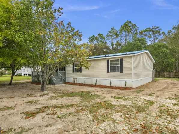 112 Cheryl Ct NE, Ludowici, GA 31316