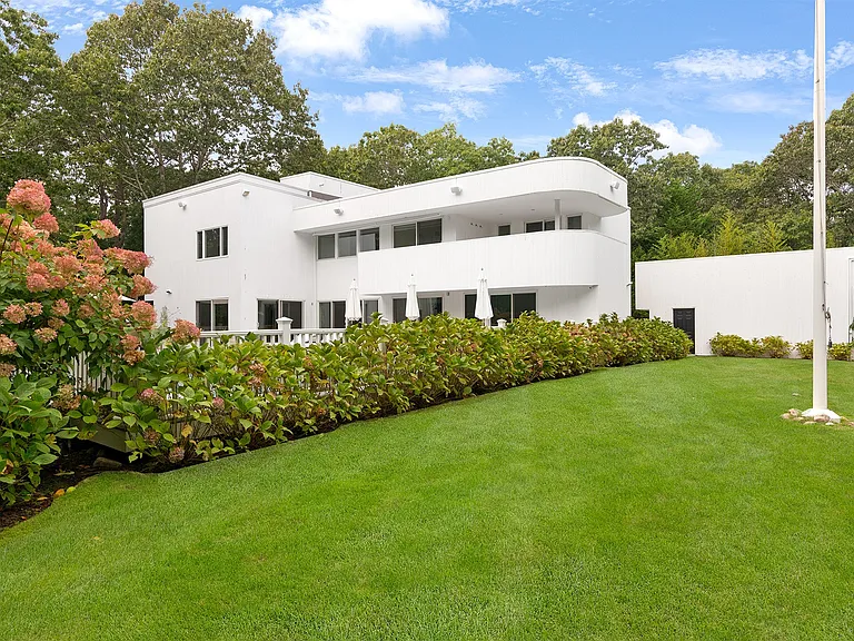 Quarty Cir — Photo 1