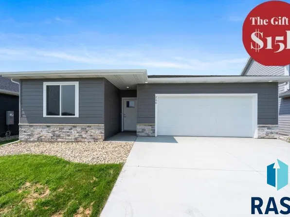 256 Lydia Ct, Harrisburg, SD 57032