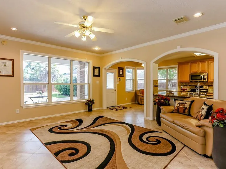 1534 Brookstone Ln — Photo 6