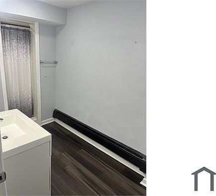 3rd image of 501 Rosemont Ave #5