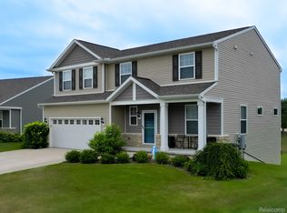 1395 Bluff Dr, Howell, MI 48843