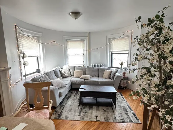 1462 Commonwealth Ave #1, Boston, MA 02135