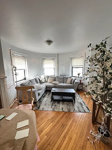 1462 Commonwealth Ave Photo 1