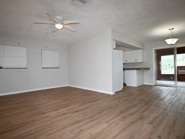 37017 Meridian Ave — Photo 10