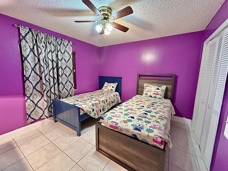 7526 SW 7th Ct — Photo 4