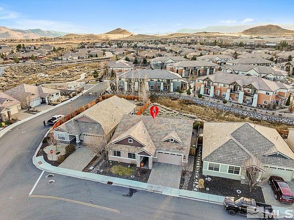 3rd image of 593 San Carlos Dr