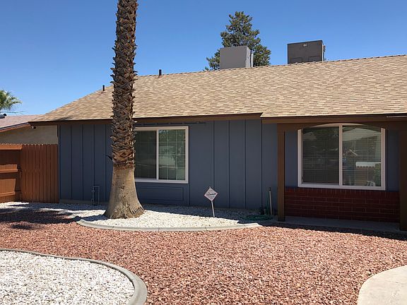 2nd image of 425 Oakmont Dr