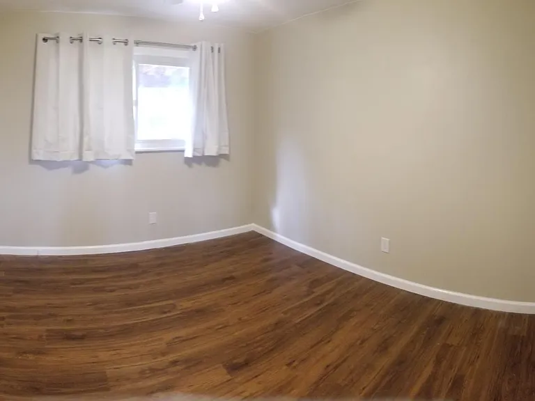 1649 Twin Oaks Dr — Photo 10