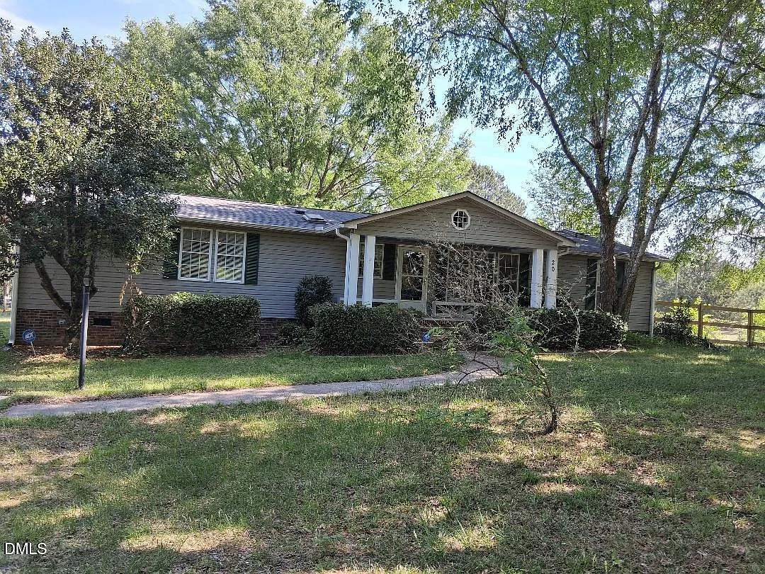3 bed, 2.0 bath, $3,000 — Photo 2