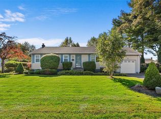 72 Irene St, Lindenhurst, NY 11757