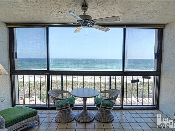 4th image of 1704 N Lumina Avenue #4D