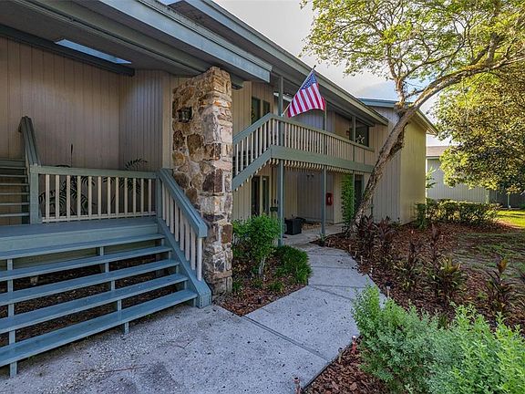 5th image of 3558 CAMELOT DRIVE #3558