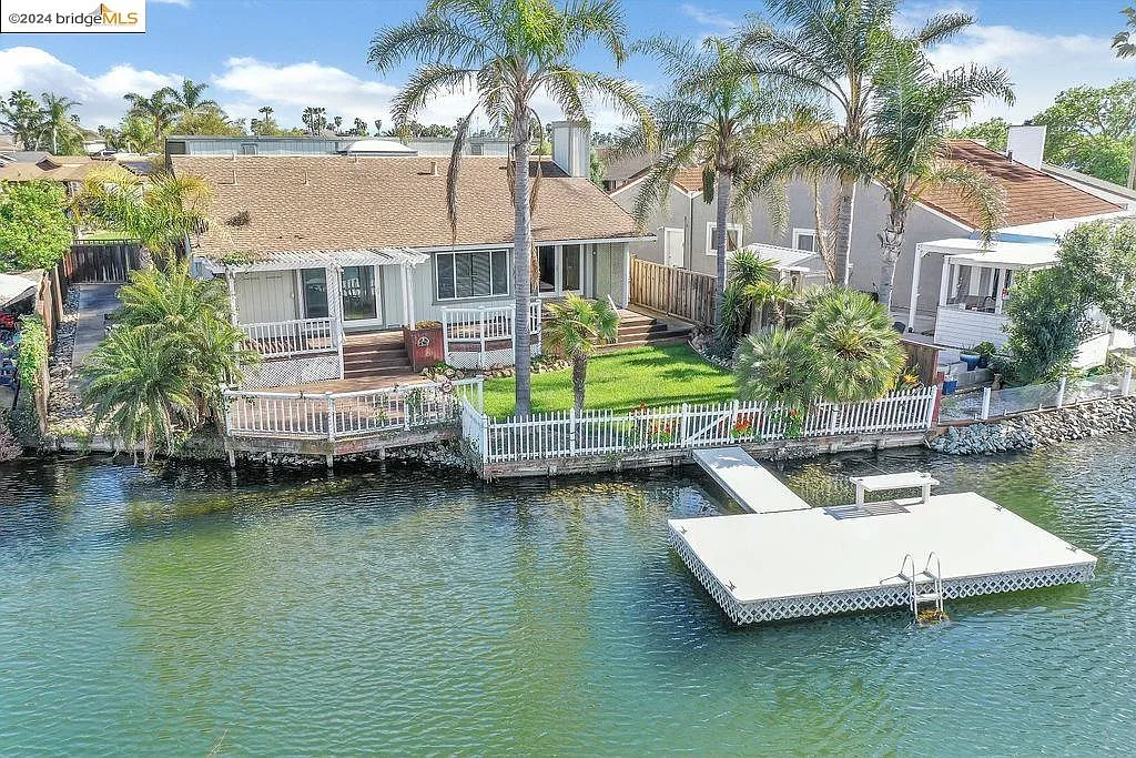 5521 Starboard Ct photo 1