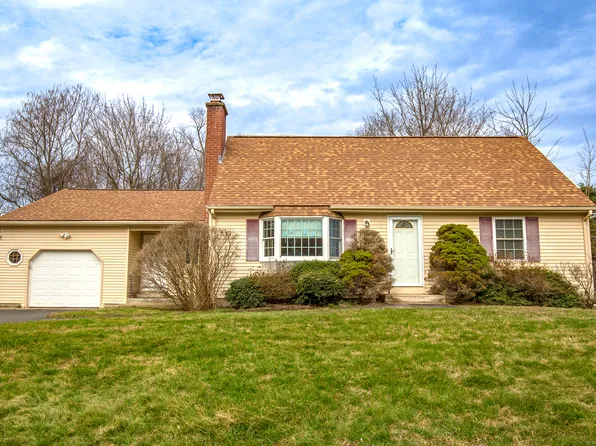 35 Buchanan Road, Enfield, CT 06082
