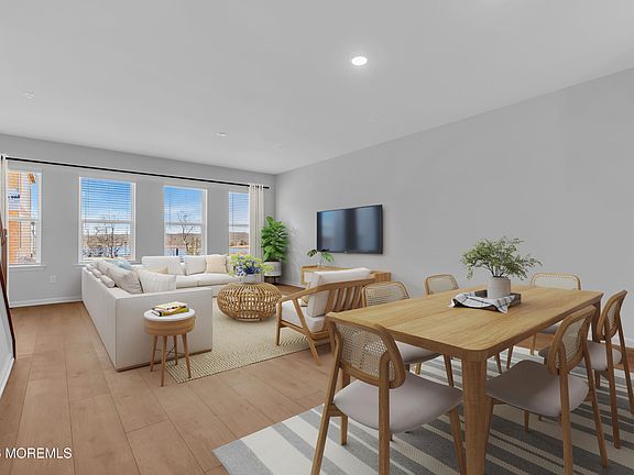 3rd image of 73 Driftwood Cir