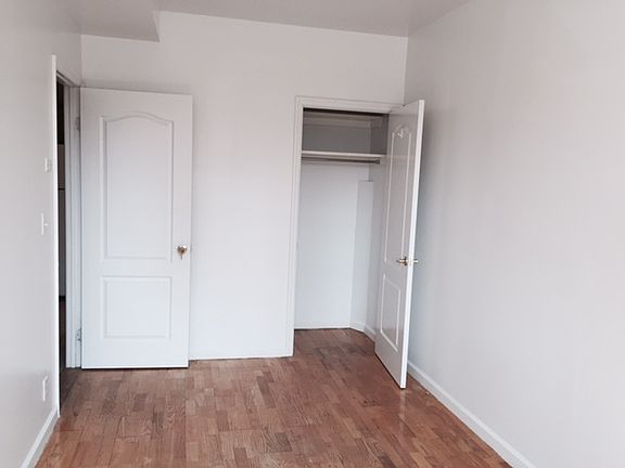 2nd image of 823 Willoughby Ave APT 2A