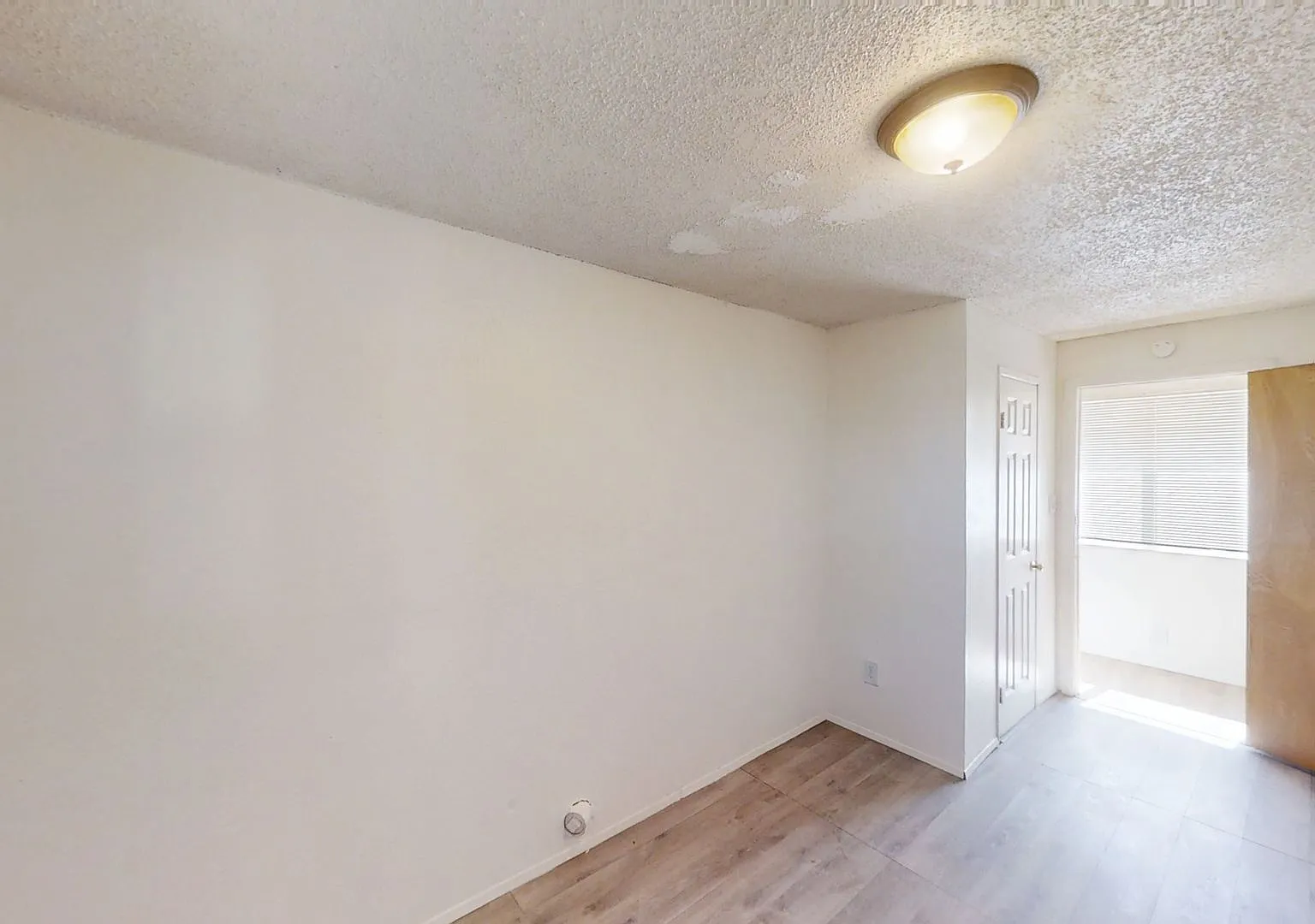 34205 Avenue J — Photo 2