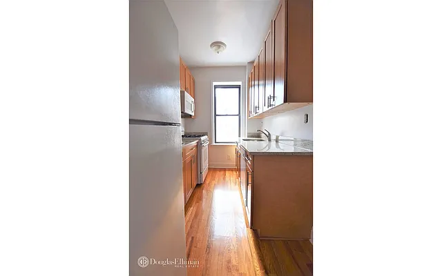Rented by Douglas Elliman | media 2