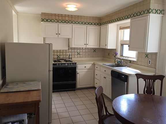 4th image of 223 W Mount Pleasant Ave