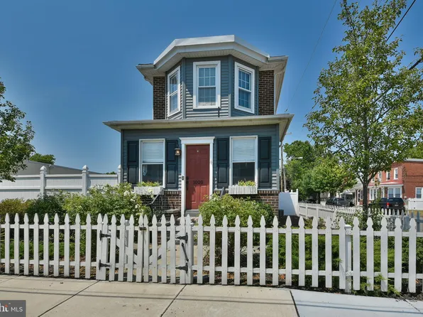 1020 Beaver St, Bristol, PA 19007