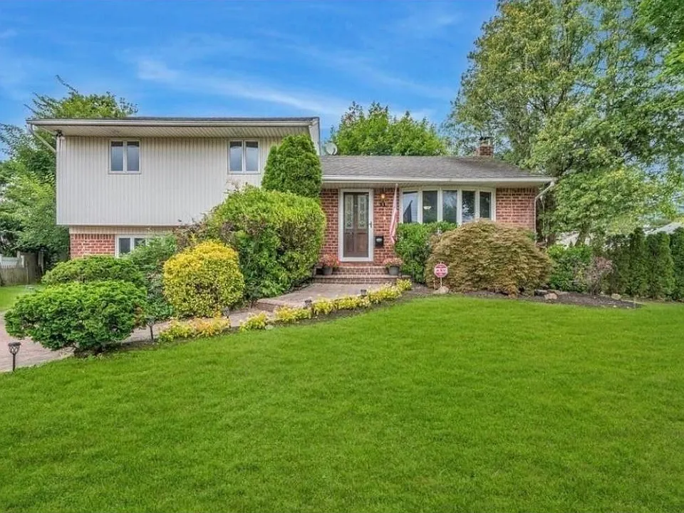 21 Westmoreland Dr