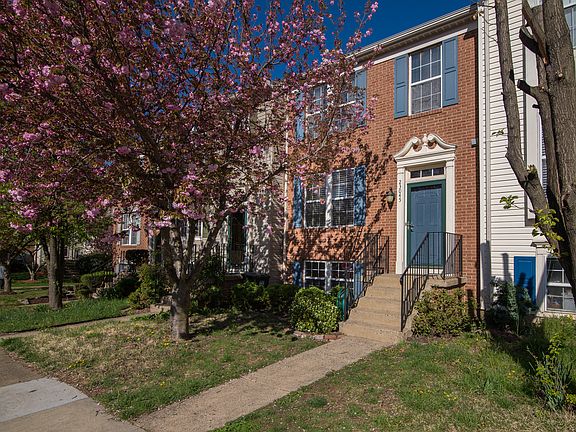 2nd image of 23045 Potomac Hill Sq