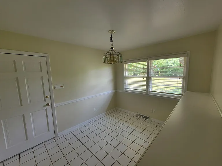 3023 Robin Hood Dr — Photo 4