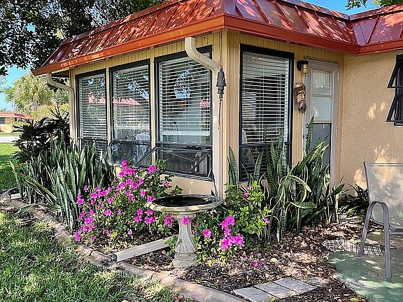 4th image of 3888 Catalina Dr