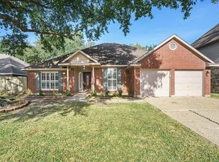 819 Maplewood Falls Ct, Houston, TX 77062