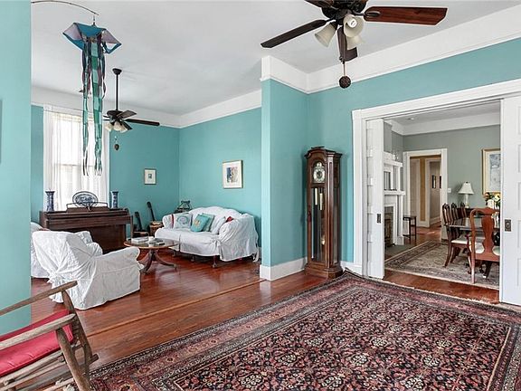 2nd image of 827 Caffin Ave