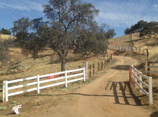 28120 Rimrock Ln, Clovis, CA 93619